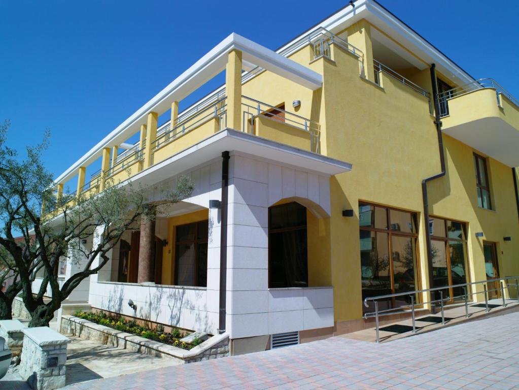Vilola Acomodação com café da manhã Zambratija  Exterior foto