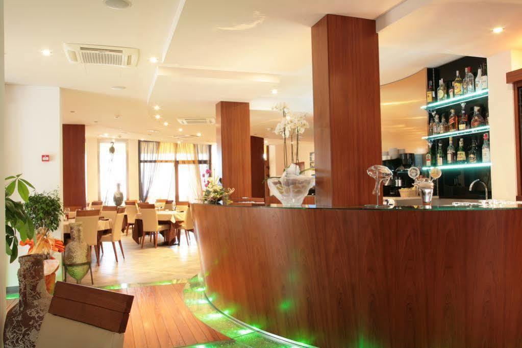 Vilola Acomodação com café da manhã Zambratija  Exterior foto