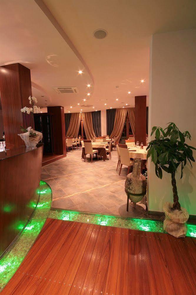 Vilola Acomodação com café da manhã Zambratija  Exterior foto
